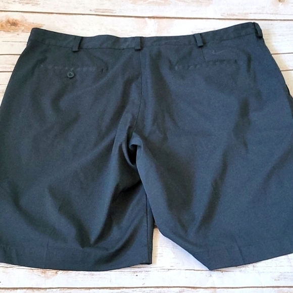 Nike Golf slate blue flat front button waist golf shorts with 11" inseam - Picture 4 of 11